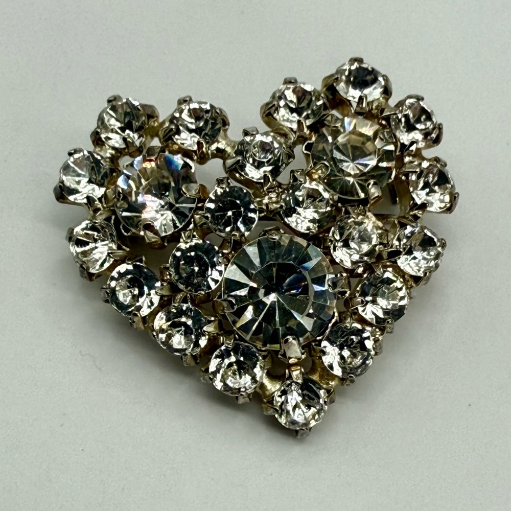 Vintage Clear Rhinestone Heart Brooch – Mid-Century Sparkling Statement Pin 1.5”